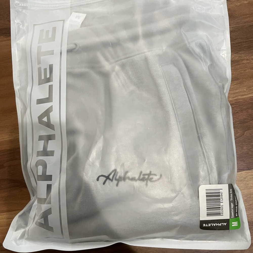 Alphalete essential joggers